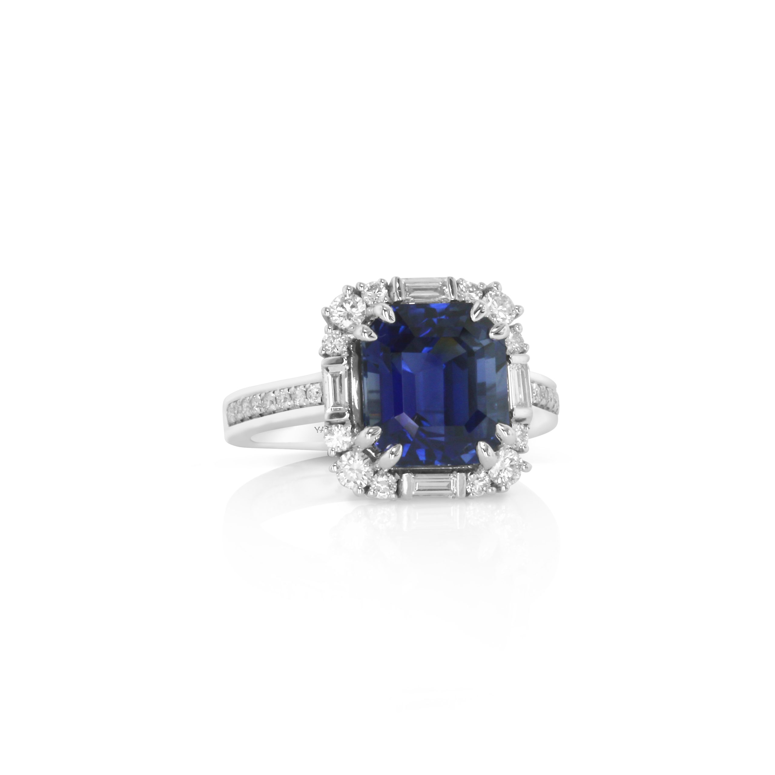 Platinum Emerald-Cut Blue Sapphire Ring - Image 3