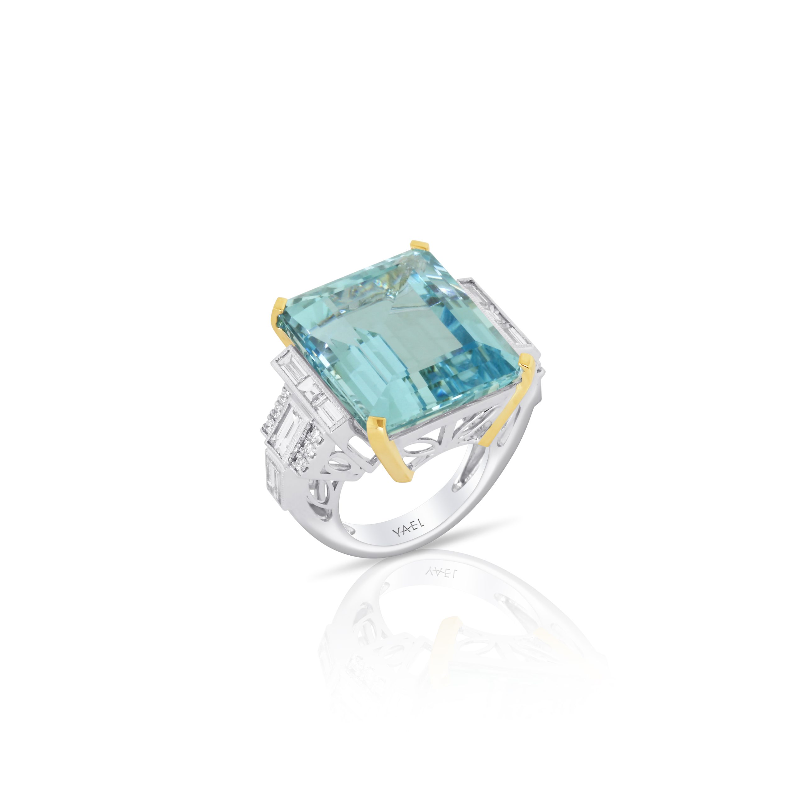 Emerald-Cut Aquamarine and Diamond Ring - Image 5